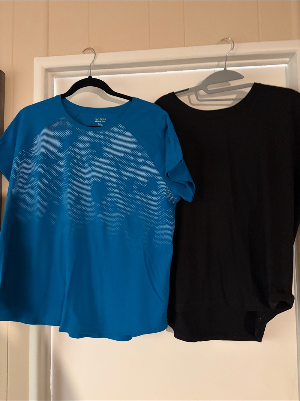 tek gear Blue Short and Black  Sleeve Active Tees with crew neck xxl
